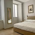 Апартаменты Centralissimo In Piazza Bresca