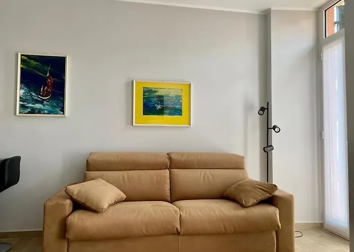 Centralissimo In Piazza Bresca San Remo